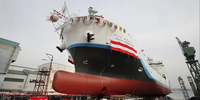 World’s first liquid hydrogen carrier ship debuts in Japan